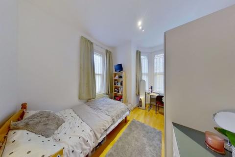 2 bedroom terraced house to rent - Flat 1, 44 Addison Street, Nottingham, NG1 4HA