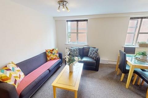 2 bedroom flat to rent, Flat 10 Royal Victoria Court