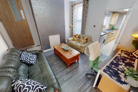 4 bedroom terraced house to rent, 20 Cromwell Street, Arboretum, NG7 4GL