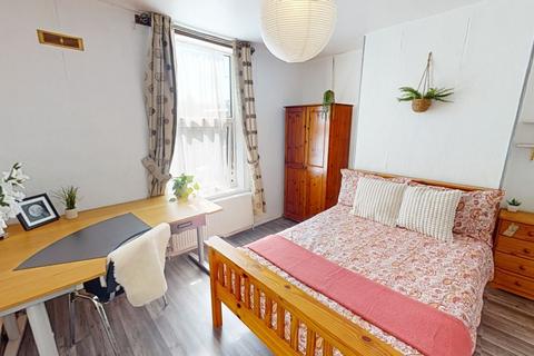 4 bedroom terraced house to rent, 20 Cromwell Street, Arboretum, NG7 4GL