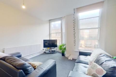 7 bedroom flat to rent, 13B Victoria Street, City Centre