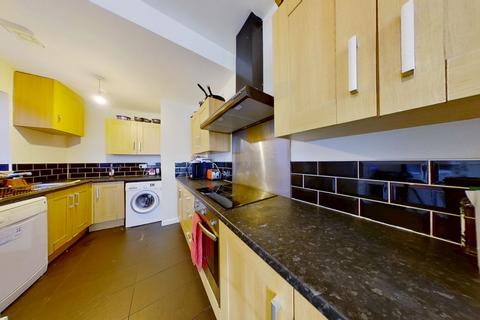 7 bedroom house share to rent, 13B Victoria Street, City Centre