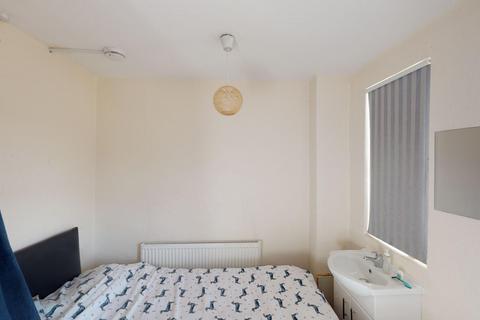4 bedroom terraced house to rent, 14 Park Road, Lenton, Nottingham, NG7 1JG