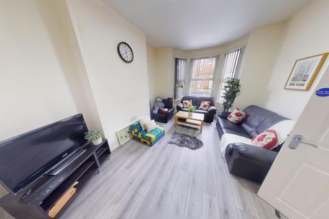 27 Beech Avenue, Nottingham, NG7 7LJ