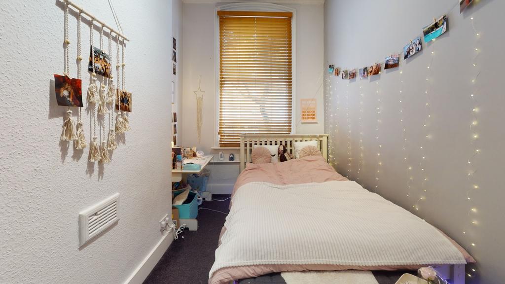 Room 4