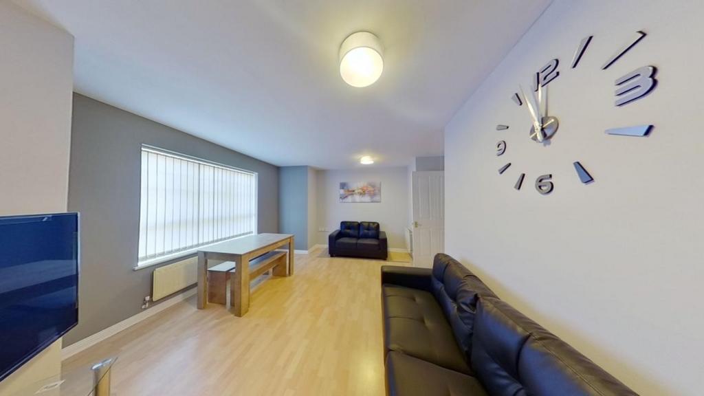 Flat-6-Tudor-Court-03242024 142812