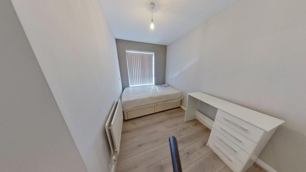 Flat-6-Tudor-Court-03242024 142829