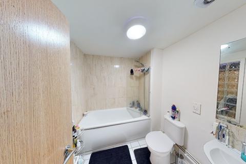 2 bedroom flat to rent, 12 Portland Square, Raleigh Street, Nottingham, NG7 4HR