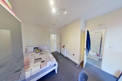 2 bedroom flat to rent, Flat D, 58 Burns Street, Nottingham, NG7 4DT