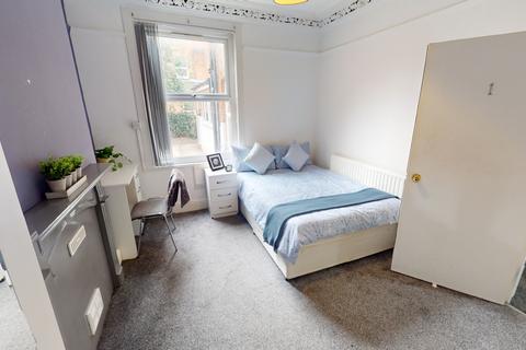 6 bedroom terraced house to rent, 23 Burford Road, Nottingham, NG7 6BB