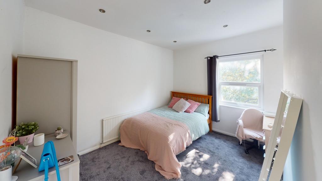 40-Cromwell-Street-Bedroom(1)