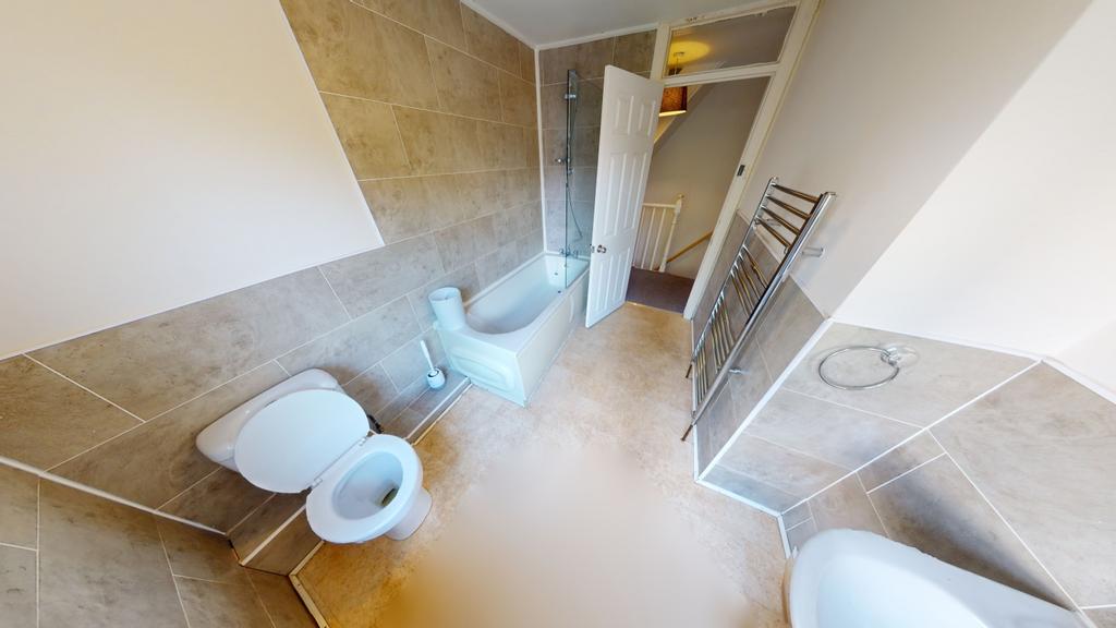 House in Nottingham - View 4
