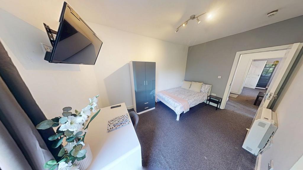 Flat-h-58-Burns-Street-06162025 172402