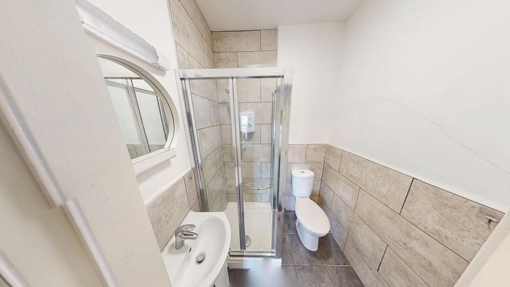 Flat-h-58-Burns-Street-06162025 172631