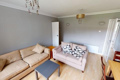 2 bedroom flat to rent - Elm Close, Nottingham, Nottinghamshire, NG3