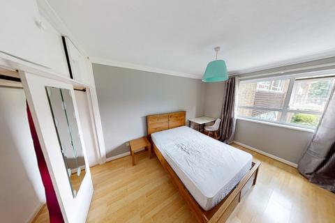 2 bedroom flat to rent - Elm Close, Nottingham, Nottinghamshire, NG3
