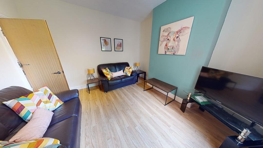 83-Wellington-Street-09062022 093556