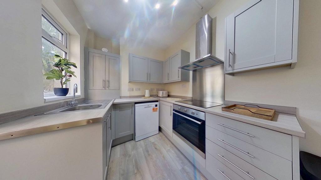 House in Nottingham - View 2