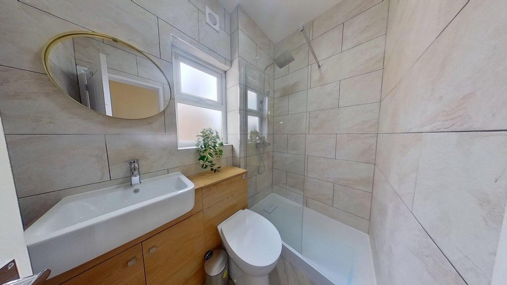 House in Nottingham - View 4