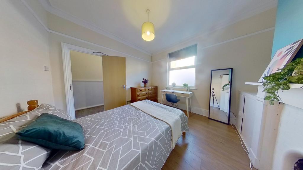 House in Nottingham - View 5