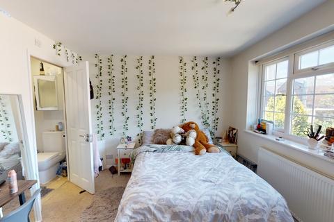 2 bedroom terraced house to rent, 25 Bluecoat Close, Nottingham, NG1 4DP