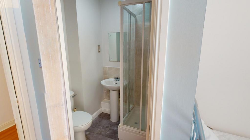 Apartment in Nottingham - View 5