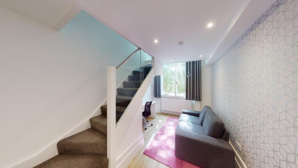 Flat-1-13-Saint-Peters-Gate-08192020 140733 lge