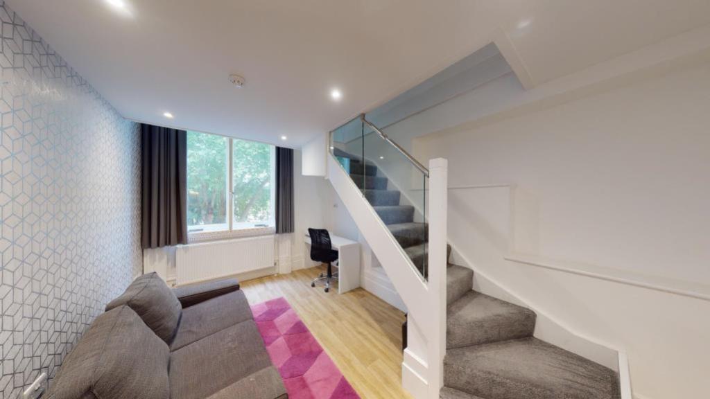 Flat-1-13-Saint-Peters-Gate-08192020 140749 lge