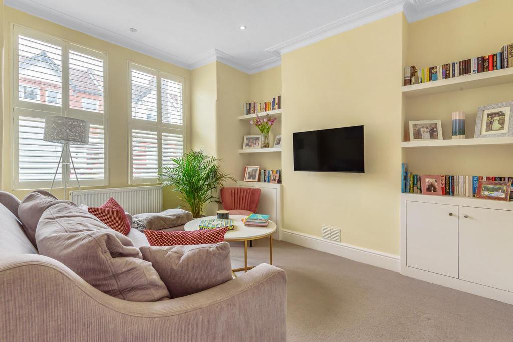 College Road, Colliers Wood 2 bed flat £500,000