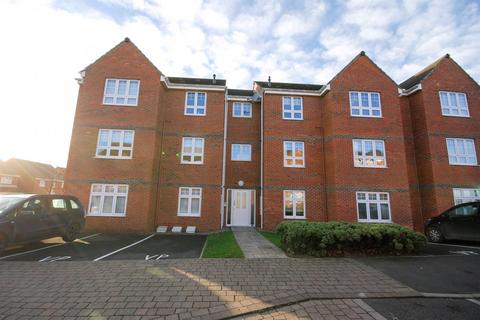 2 bedroom apartment to rent, Ashover Road, Kenton