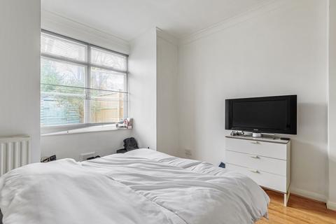 28a Micheldever Road, London, SE12 8LX