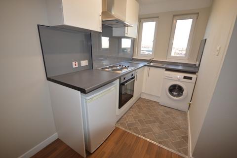 1 bedroom flat to rent, Strathmartine Road, Hilltown, Dundee, DD3