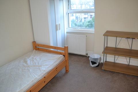 5 bedroom terraced house to rent, Freemantle Road