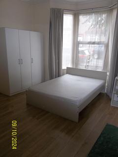 5 bedroom terraced house to rent, Freemantle Road