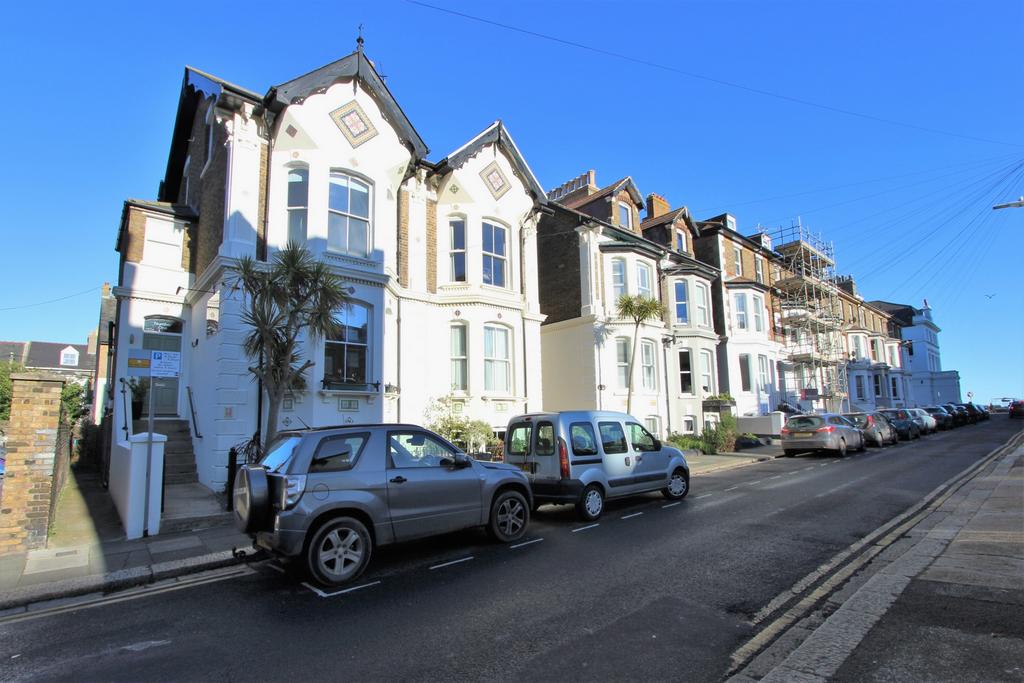 Ranelagh Road, Deal, CT14 5 bed house for sale £639,995