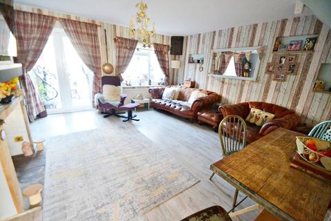 24 Maple Close, Shaftesbury, SP7 8RF