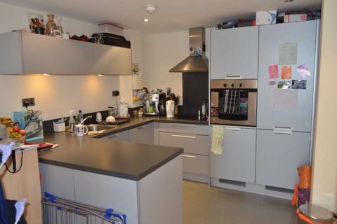 2 bedroom apartment to rent, Hermit Road, Canning Town