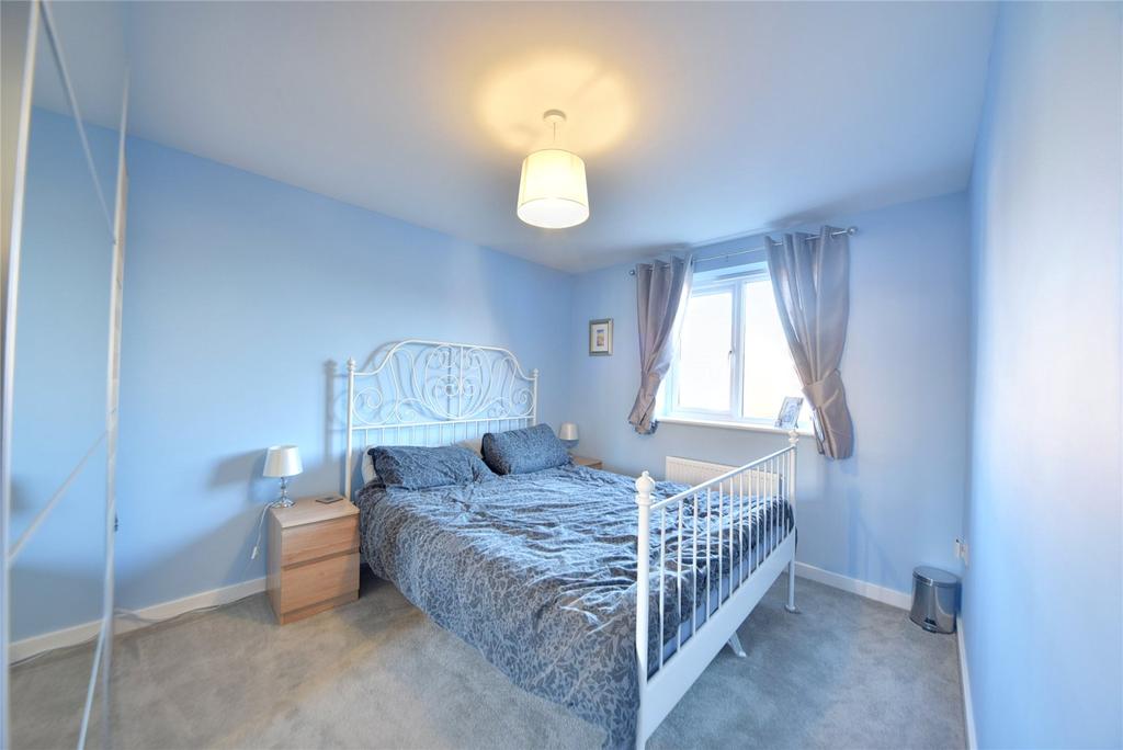 Harrow Drive, Beck Row, Bury St. Edmunds, Suffolk, IP28 4 bed detached house £320,000