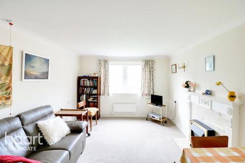 2 bedroom apartment for sale - Avenue Road, London