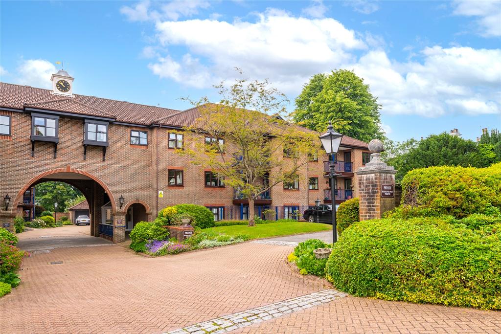 Wraymead Place, Wray Park Road, Reigate, Surrey, RH2 2 bed retirement property for sale £225,000