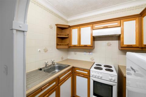1 bedroom apartment for sale - Roebuck Close, Bancroft Road, Reigate, RH2