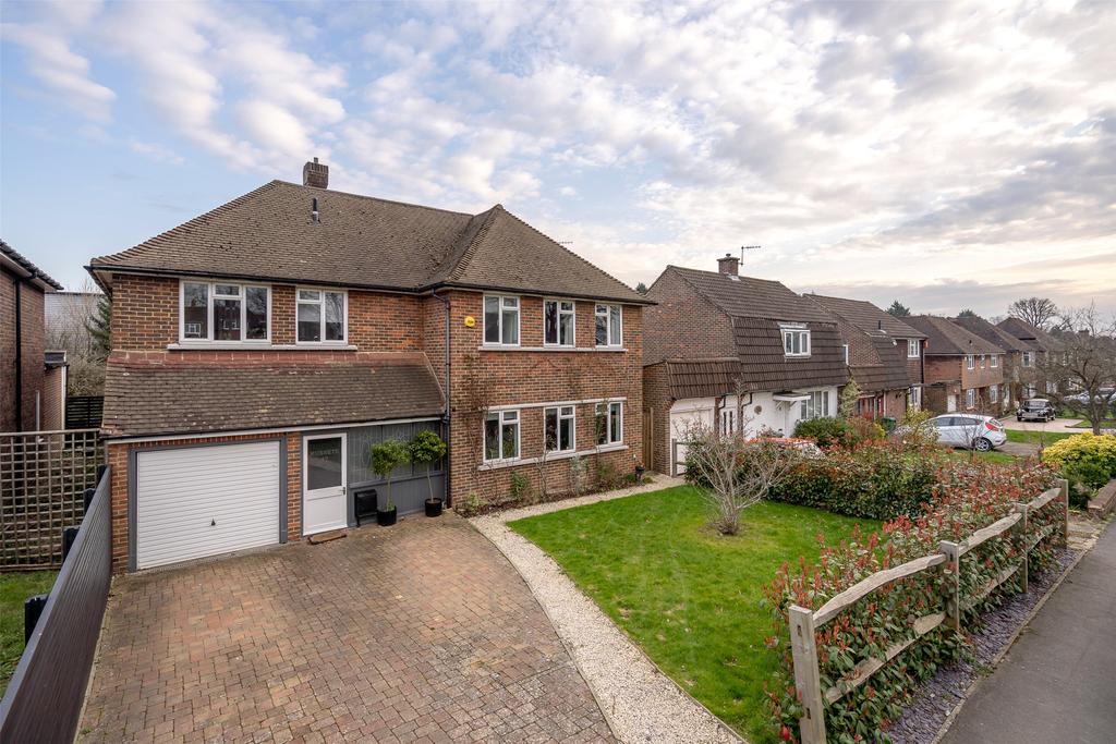 London Road South, Merstham, Redhill, Surrey, RH1 5 bed detached house