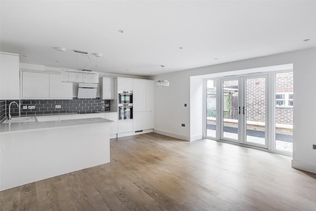 Peatswood, Blanford Road, Reigate, Surrey, RH2 2 bed apartment £475,000