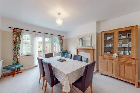 3 Warnham Court Road, Carshalton, SM5 3LY