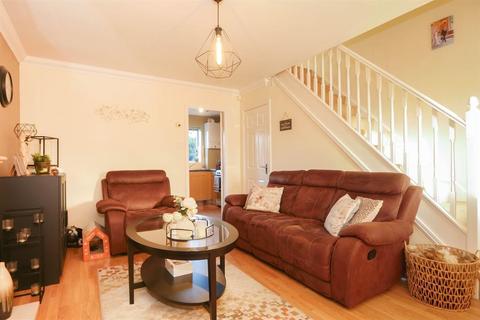 8 Barker Place, Leeds, LS13 4BU