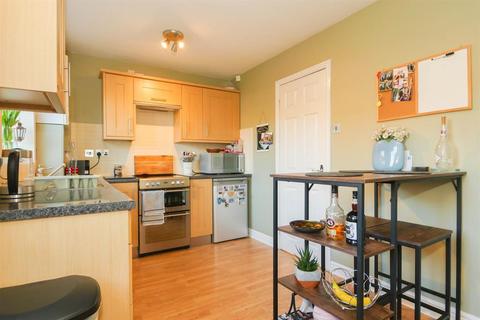 8 Barker Place, Leeds, LS13 4BU