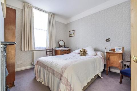 2 bedroom maisonette for sale - Burns Road, Battersea