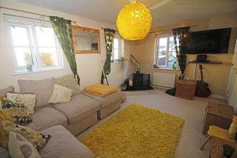 3 bedroom end of terrace house to rent, Launceston, Cornwall