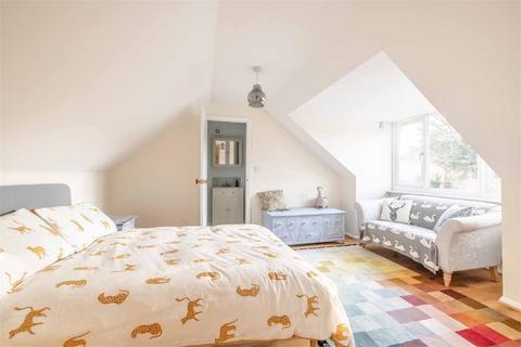 3 bedroom semi-detached house for sale - Oxford Avenue, Burnham, Buckinghamshire
