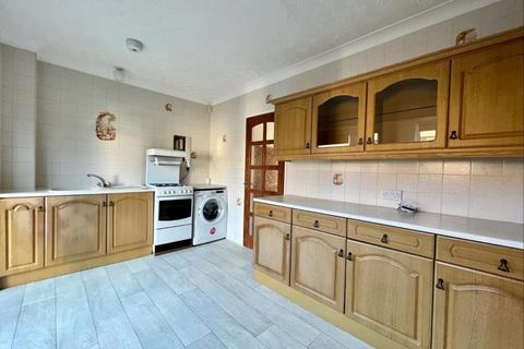 3 bedroom terraced house to rent - Ashby Road, Hull, HU4 7JT